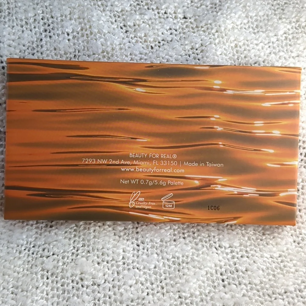 BEAUTY FOR REAL. Golden Hour Eyeshadow Palette, 5.6g/0.2oz - Picture 6 of 11